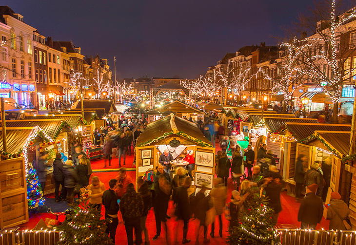 PAYS BAS LEYDE MARCHE DE NOEL FLOTTANT