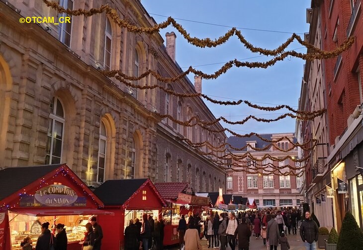 AMIENS – MARCHE DE NOEL ET SPECTACLE « CHROMA »