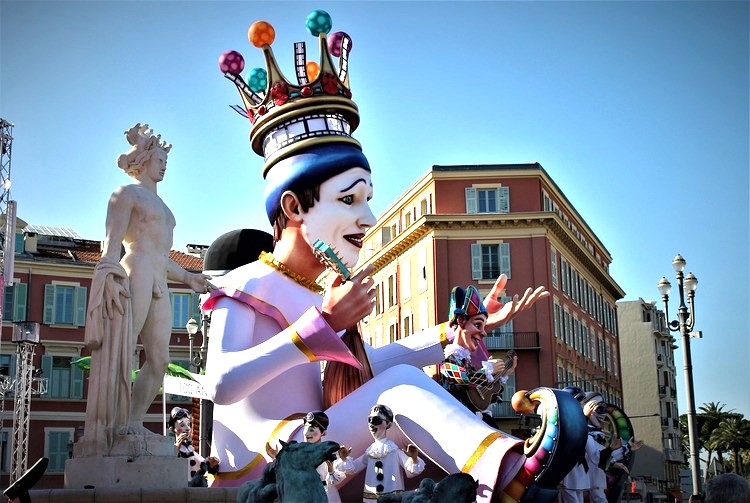 CARNAVAL DE NICE ET FÊTE DES CITRONS À MENTON