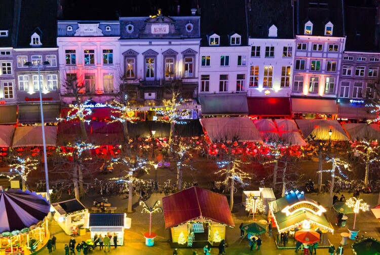 MARCHÉS DE NOËL GROTTE DE VALKENBURG ET MAASTRICHT - DÉPART GARANTI 