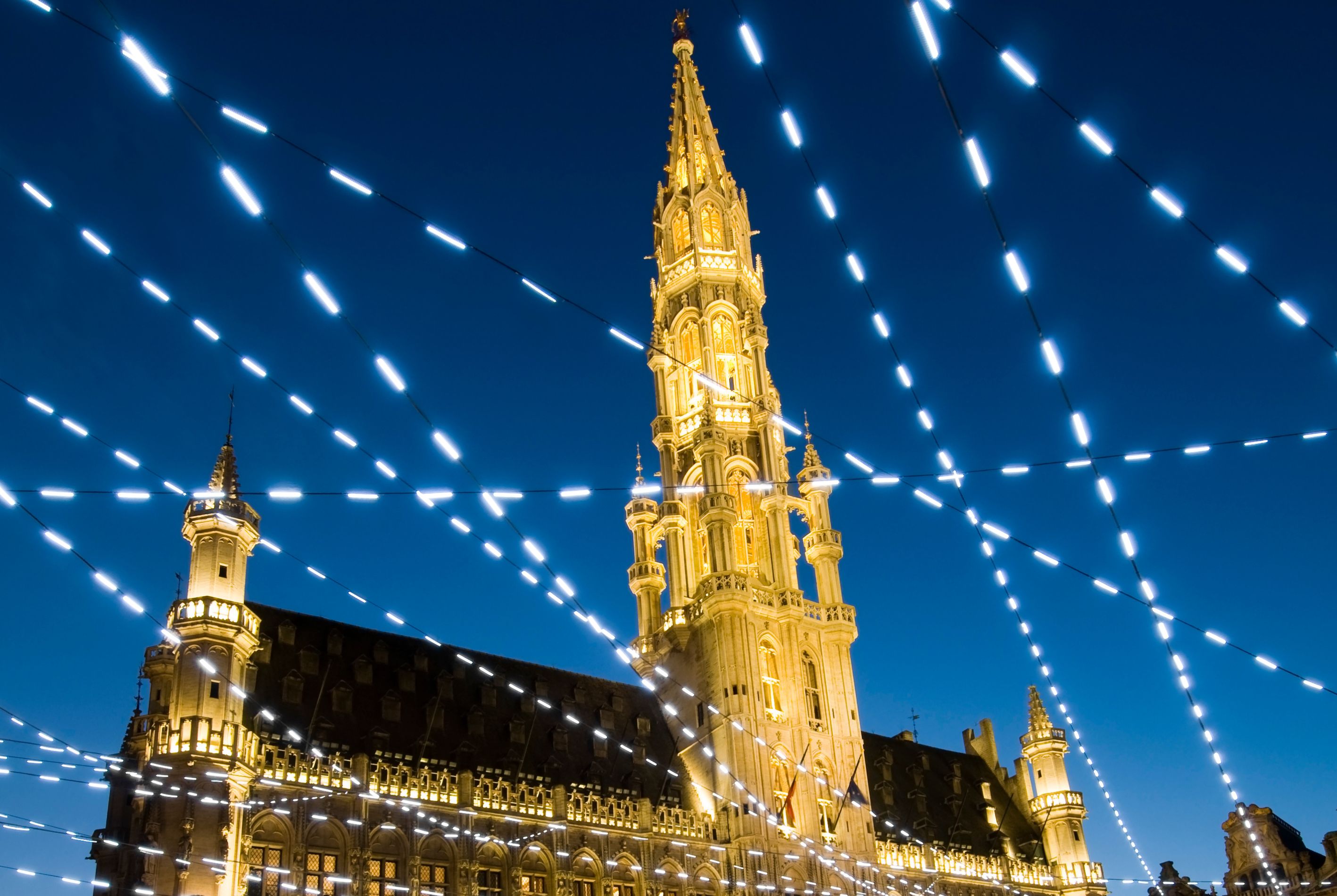 BRUXELLES :  MARCHÉ DE NOËL - PLAISIRS D’HIVER
