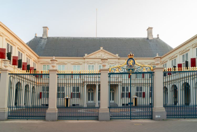 LA HAYE, CITÉ ROYALE