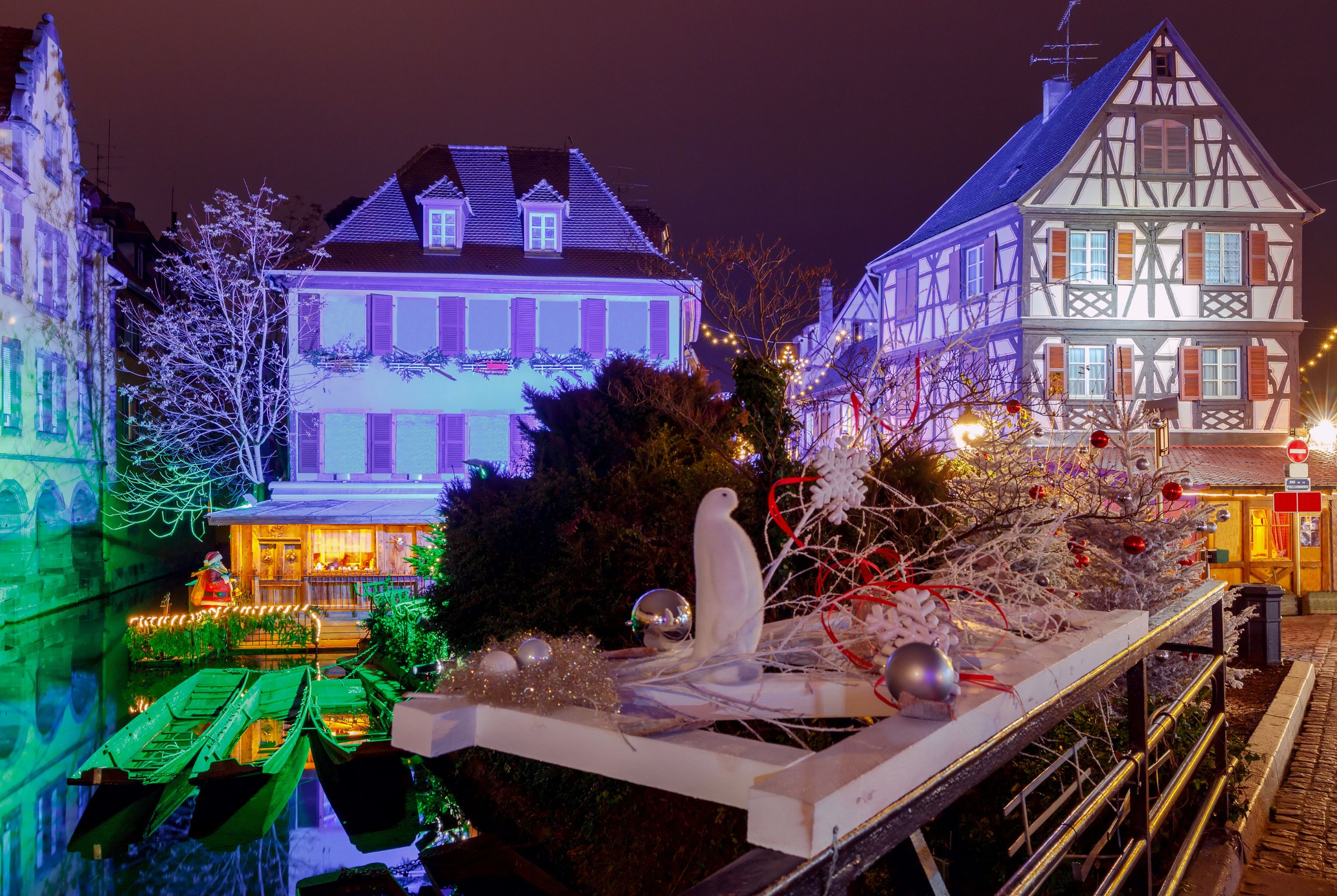 MARCHÉS DE NOËL À COLMAR ET STRASBOURG  / SPECTACLE AU ROYAL PALACE KIRRWILLER 