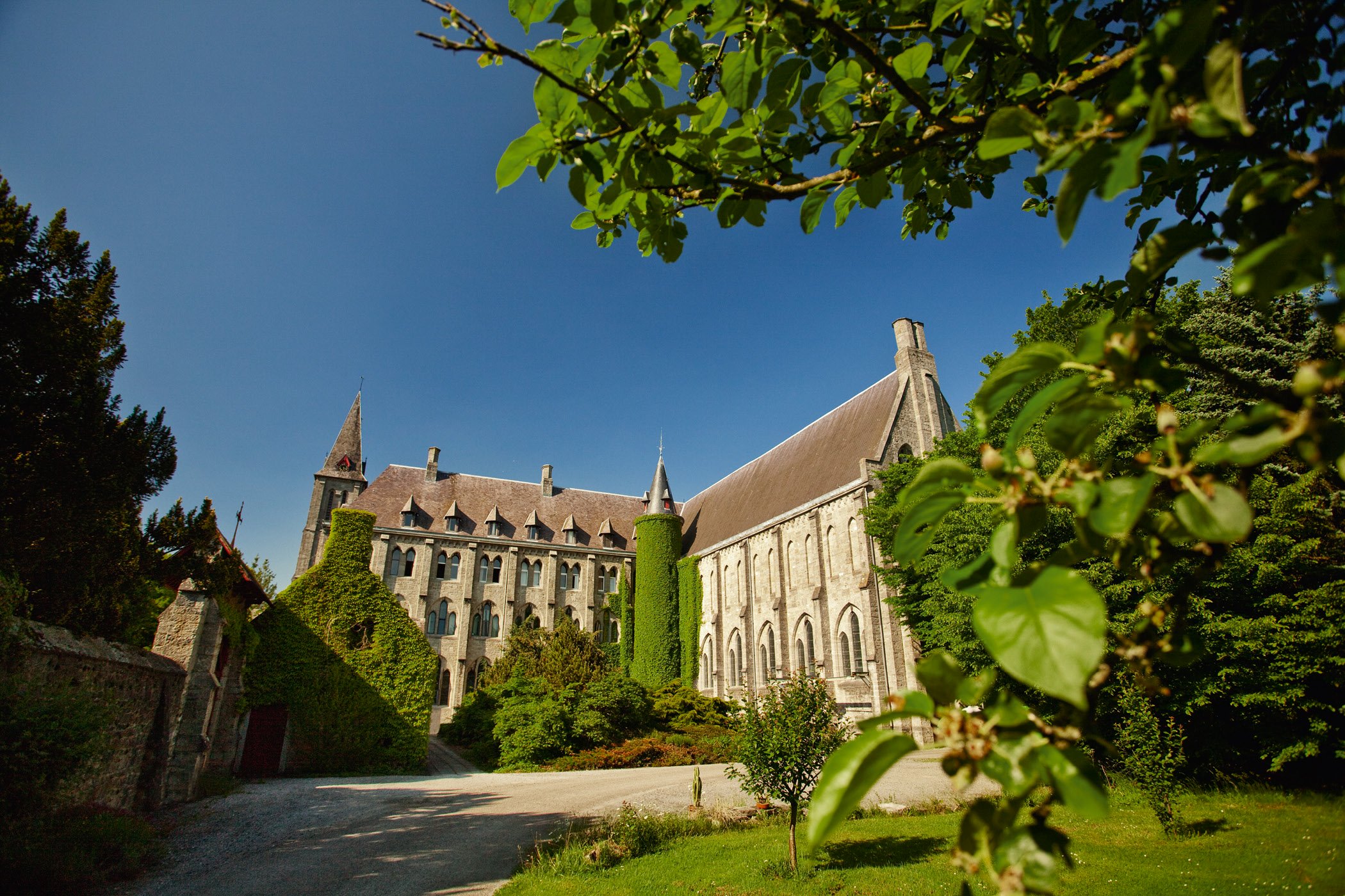 PLAISIRS DU TERROIR : DE L'ABBAYE DE MAREDSOUS À LA FERME DU PONT DES LOUPS
