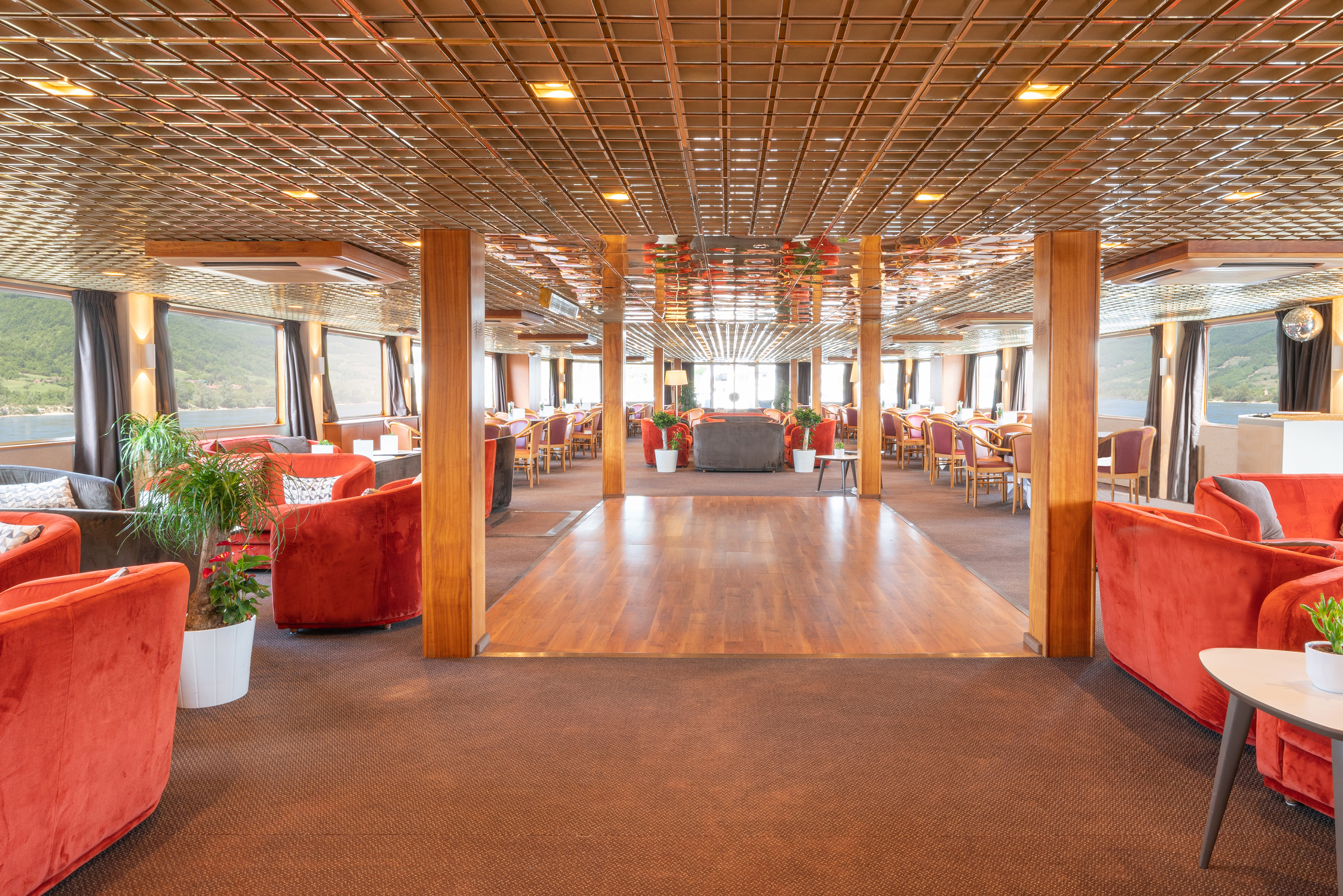 Les Années 80 avec CroisiEurope !